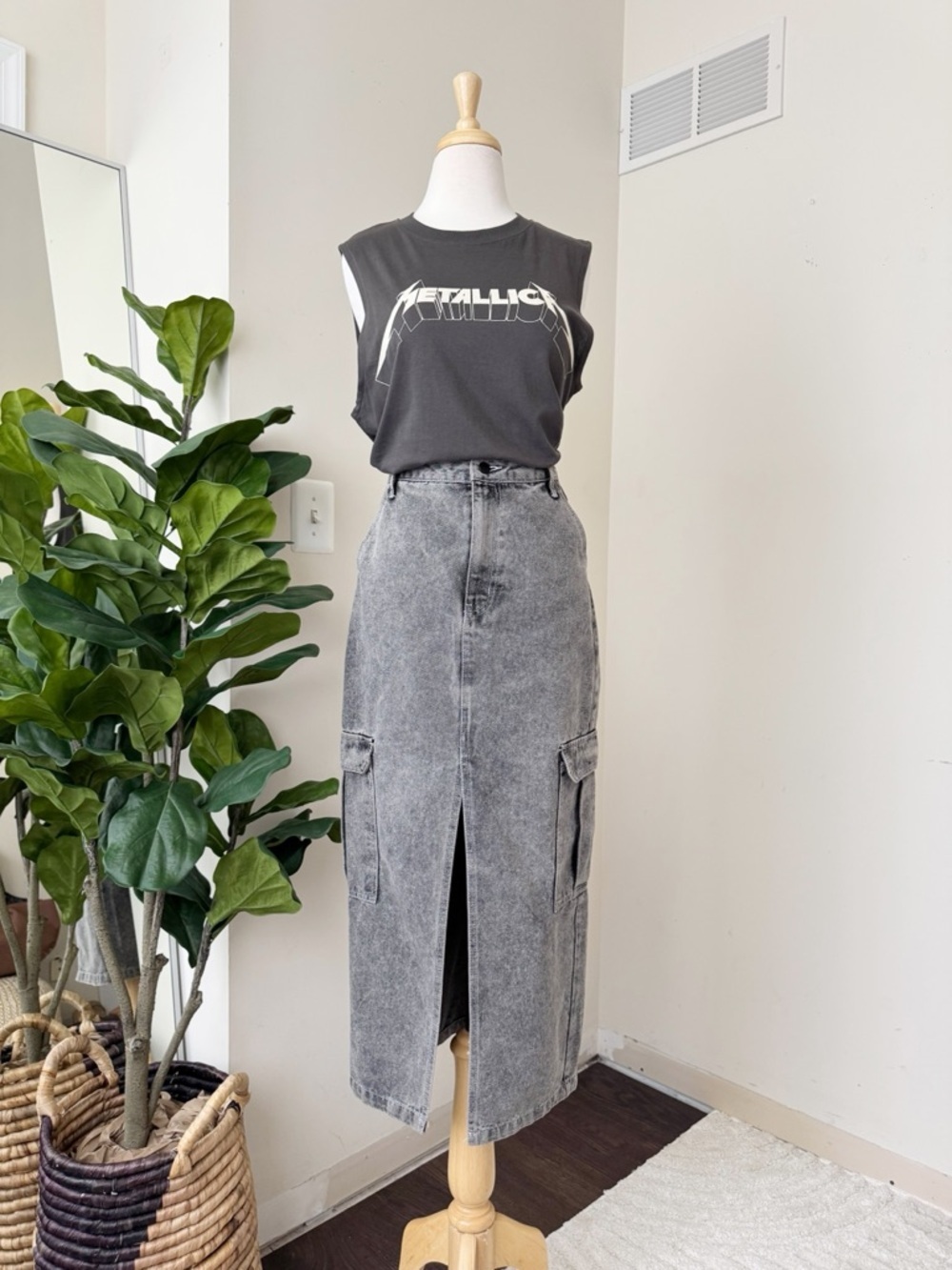 Love fire Gray Acid Wash Cargo Denim Midi Skirt High Rise Utility Style Size 5 - Picture 10 of 12